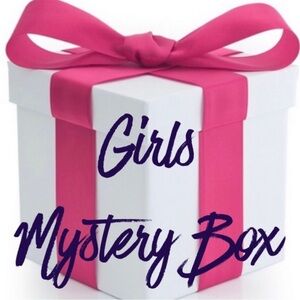 LITTLE GIRL sizes 4-7 MYSTERY BOX:  Mixed outfits/clothing